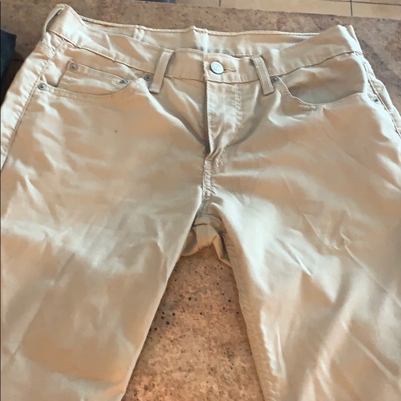 Levis pants - Picture 2 of 3